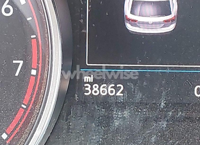 Photo 15 of 2018 Volkswagen Tiguan 2.0T SE/2.0T SEL (VIN 3VV2B7AXXJM168509)