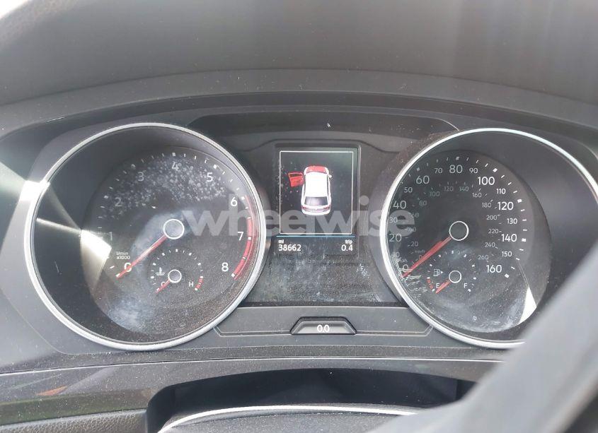 Photo 7 of 2018 Volkswagen Tiguan 2.0T SE/2.0T SEL (VIN 3VV2B7AXXJM168509)