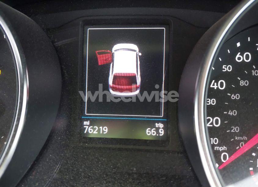 Photo 15 of 2018 Volkswagen Tiguan 2.0T SE/2.0T SEL (VIN 3VV2B7AXXJM179008)