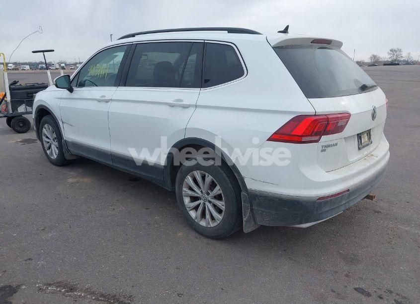 Photo 3 of 2018 Volkswagen Tiguan 2.0T SE/2.0T SEL (VIN 3VV2B7AXXJM179008)