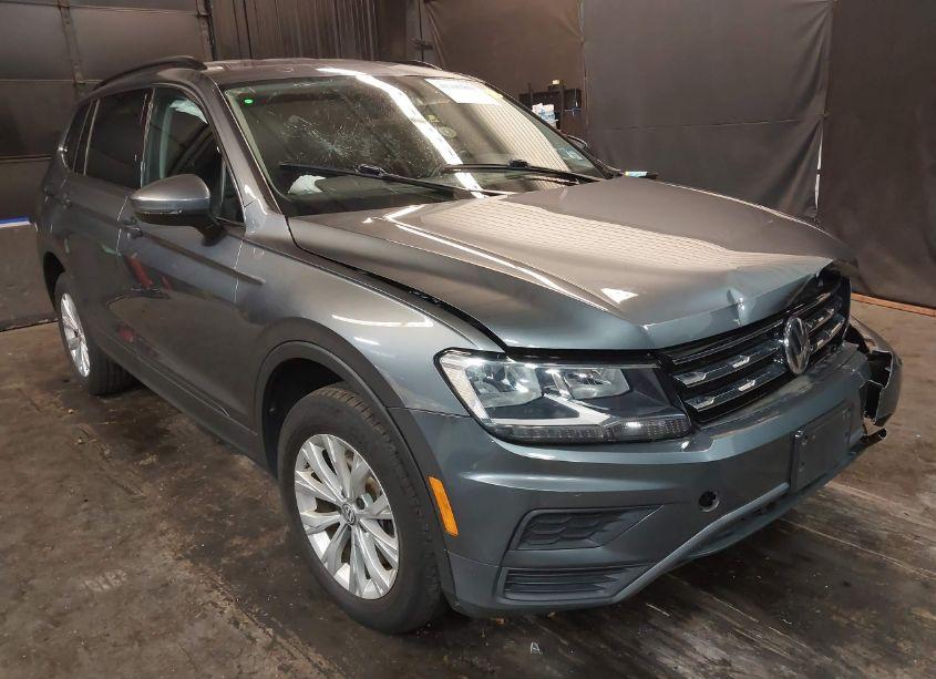2019 Volkswagen Tiguan 2.0T SE/2.0T SEL/2.0T SEL R-LINE/2.0T SEL R-LINE BLACK (VIN 3VV2B7AXXKM050509) main photo