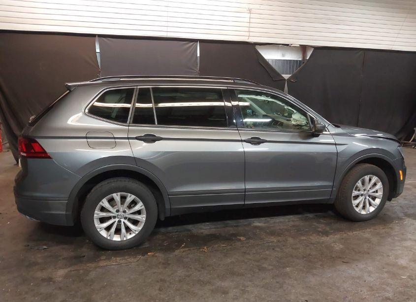 Photo 13 of 2019 Volkswagen Tiguan 2.0T SE/2.0T SEL/2.0T SEL R-LINE/2.0T SEL R-LINE BLACK (VIN 3VV2B7AXXKM050509)