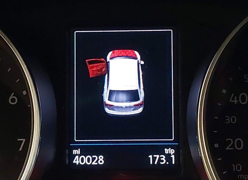 Photo 15 of 2019 Volkswagen Tiguan 2.0T SE/2.0T SEL/2.0T SEL R-LINE/2.0T SEL R-LINE BLACK (VIN 3VV2B7AXXKM050509)