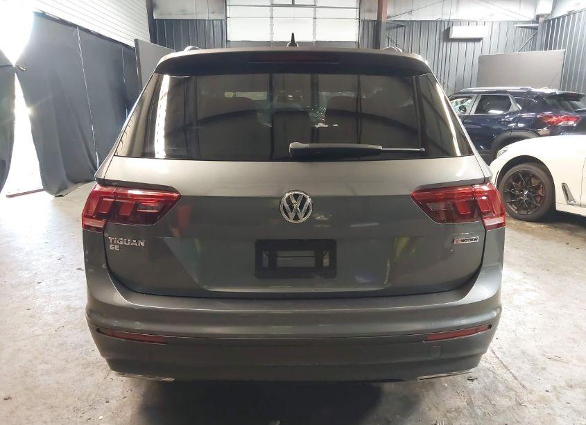 Photo 16 of 2019 Volkswagen Tiguan 2.0T SE/2.0T SEL/2.0T SEL R-LINE/2.0T SEL R-LINE BLACK (VIN 3VV2B7AXXKM050509)
