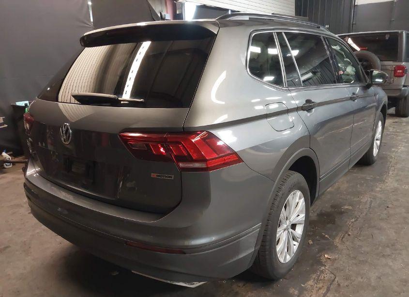 Photo 4 of 2019 Volkswagen Tiguan 2.0T SE/2.0T SEL/2.0T SEL R-LINE/2.0T SEL R-LINE BLACK (VIN 3VV2B7AXXKM050509)