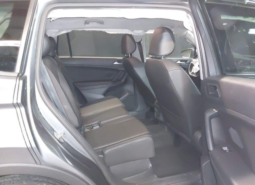 Photo 8 of 2019 Volkswagen Tiguan 2.0T SE/2.0T SEL/2.0T SEL R-LINE/2.0T SEL R-LINE BLACK (VIN 3VV2B7AXXKM050509)