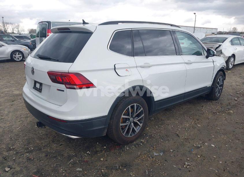 Photo 4 of 2019 Volkswagen Tiguan 2.0T SE/2.0T SEL/2.0T SEL R-LINE/2.0T SEL R-LINE BLACK (VIN 3VV2B7AXXKM055399)