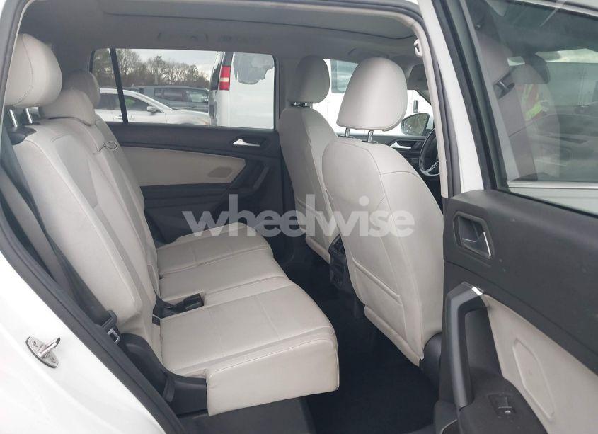 Photo 8 of 2019 Volkswagen Tiguan 2.0T SE/2.0T SEL/2.0T SEL R-LINE/2.0T SEL R-LINE BLACK (VIN 3VV2B7AXXKM055399)