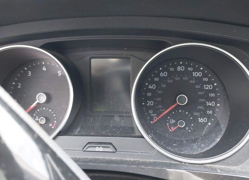 Photo 15 of 2019 Volkswagen Tiguan 2.0T SE/2.0T SEL/2.0T SEL R-LINE/2.0T SEL R-LINE BLACK (VIN 3VV2B7AXXKM069075)