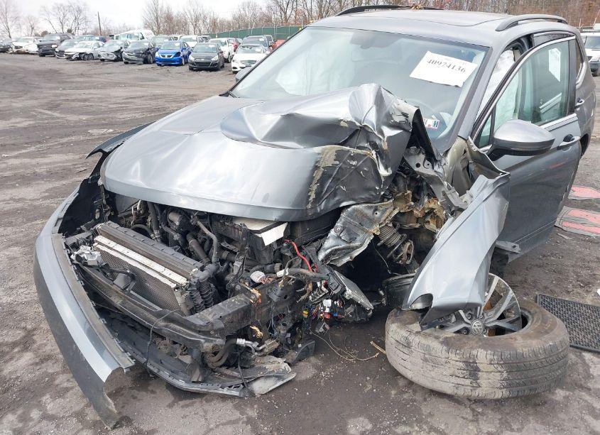 Photo 6 of 2019 Volkswagen Tiguan 2.0T SE/2.0T SEL/2.0T SEL R-LINE/2.0T SEL R-LINE BLACK (VIN 3VV2B7AXXKM069075)