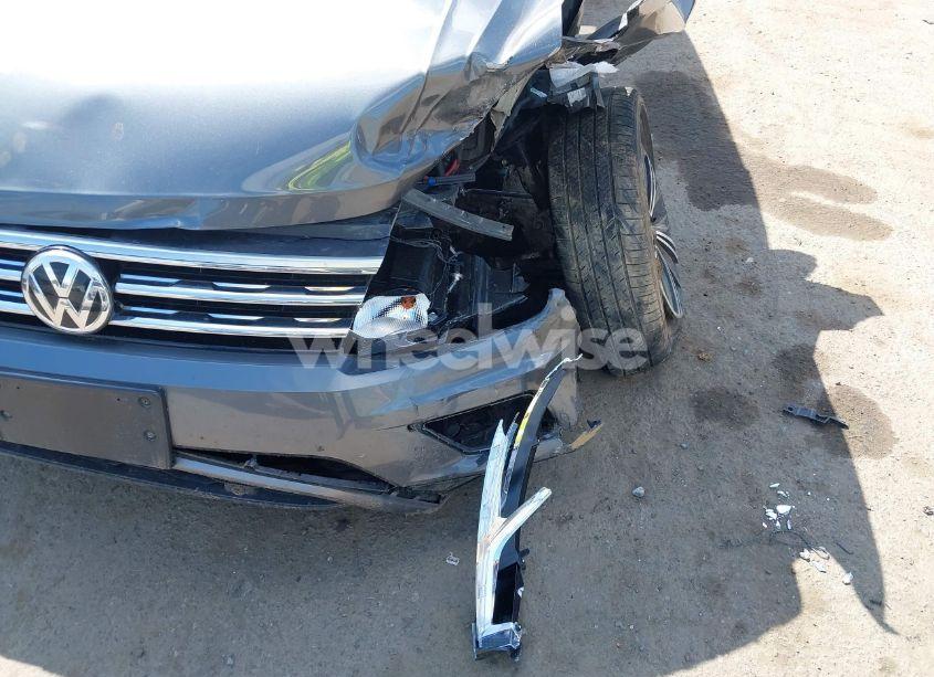 Photo 6 of 2019 Volkswagen Tiguan 2.0T SE/2.0T SEL/2.0T SEL R-LINE/2.0T SEL R-LINE BLACK (VIN 3VV2B7AXXKM084286)