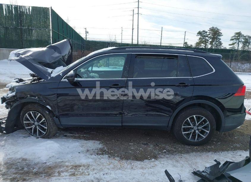 Photo 15 of 2019 Volkswagen Tiguan (VIN 3VV2B7AXXKM138024)