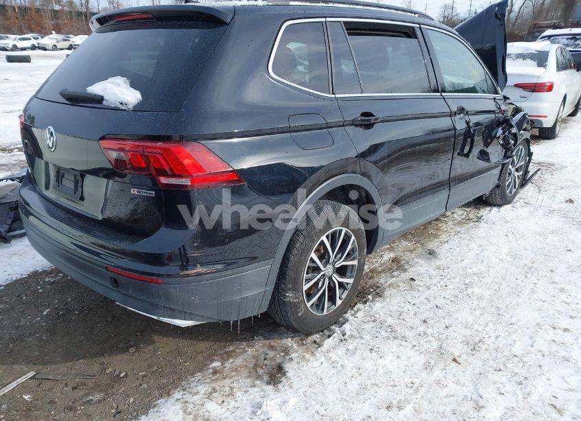 Photo 4 of 2019 Volkswagen Tiguan (VIN 3VV2B7AXXKM138024)