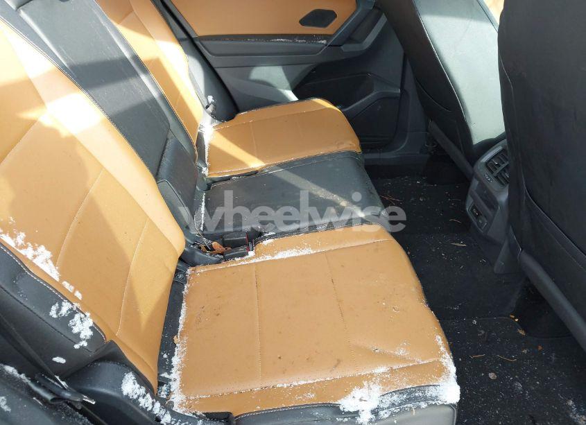 Photo 8 of 2019 Volkswagen Tiguan (VIN 3VV2B7AXXKM138024)