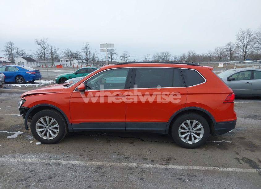 Photo 14 of 2019 Volkswagen Tiguan 2.0T SE/2.0T SEL/2.0T SEL R-LINE/2.0T SEL R-LINE BLACK (VIN 3VV2B7AXXKM146446)
