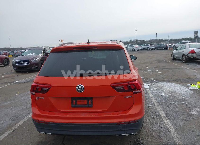 Photo 16 of 2019 Volkswagen Tiguan 2.0T SE/2.0T SEL/2.0T SEL R-LINE/2.0T SEL R-LINE BLACK (VIN 3VV2B7AXXKM146446)