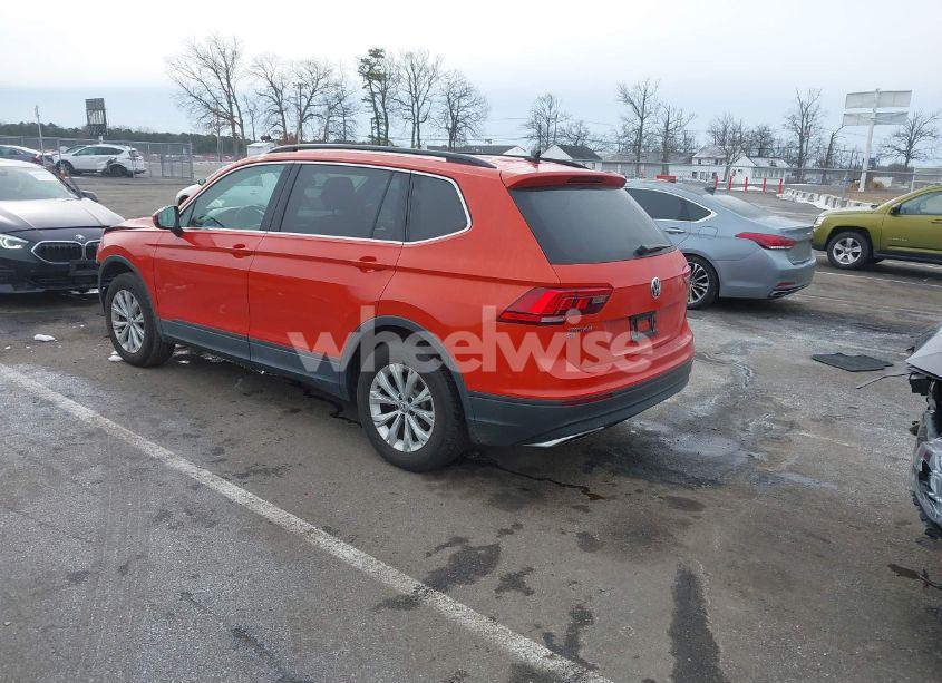 Photo 3 of 2019 Volkswagen Tiguan 2.0T SE/2.0T SEL/2.0T SEL R-LINE/2.0T SEL R-LINE BLACK (VIN 3VV2B7AXXKM146446)