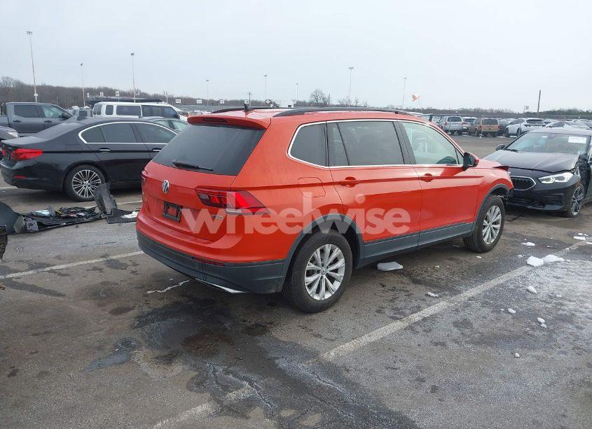 Photo 4 of 2019 Volkswagen Tiguan 2.0T SE/2.0T SEL/2.0T SEL R-LINE/2.0T SEL R-LINE BLACK (VIN 3VV2B7AXXKM146446)