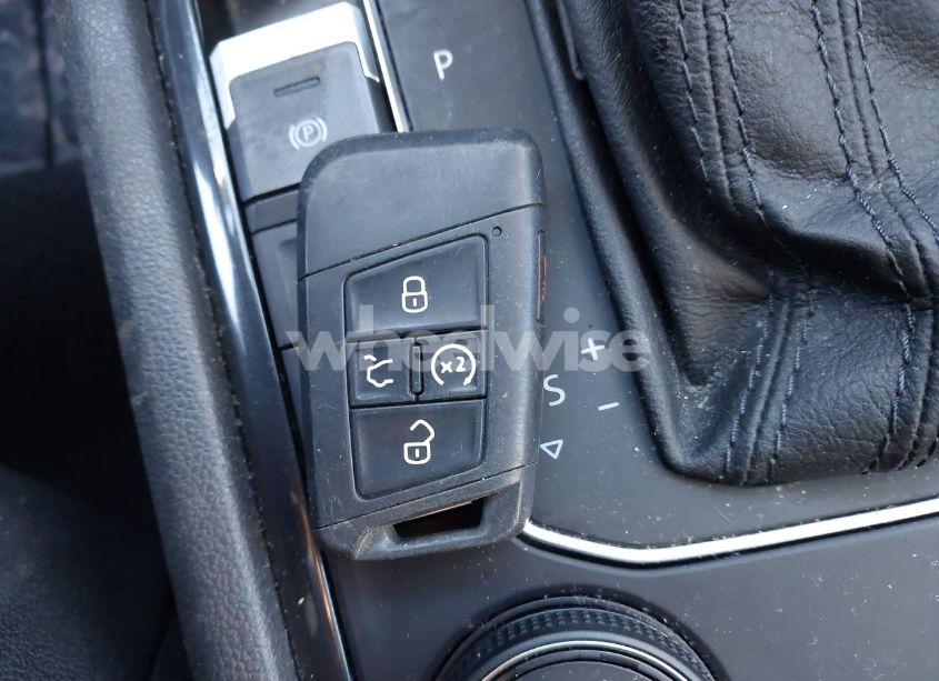 Photo 11 of 2020 Volkswagen Tiguan 2.0T SE/2.0T SE R-LINE BLACK/2.0T SEL (VIN 3VV2B7AXXLM025353)