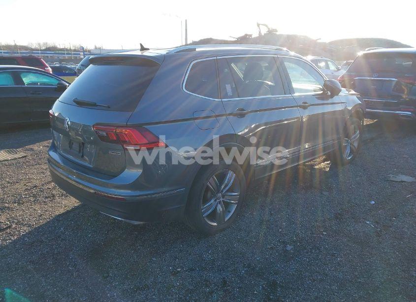 Photo 4 of 2020 Volkswagen Tiguan 2.0T SE/2.0T SE R-LINE BLACK/2.0T SEL (VIN 3VV2B7AXXLM025353)