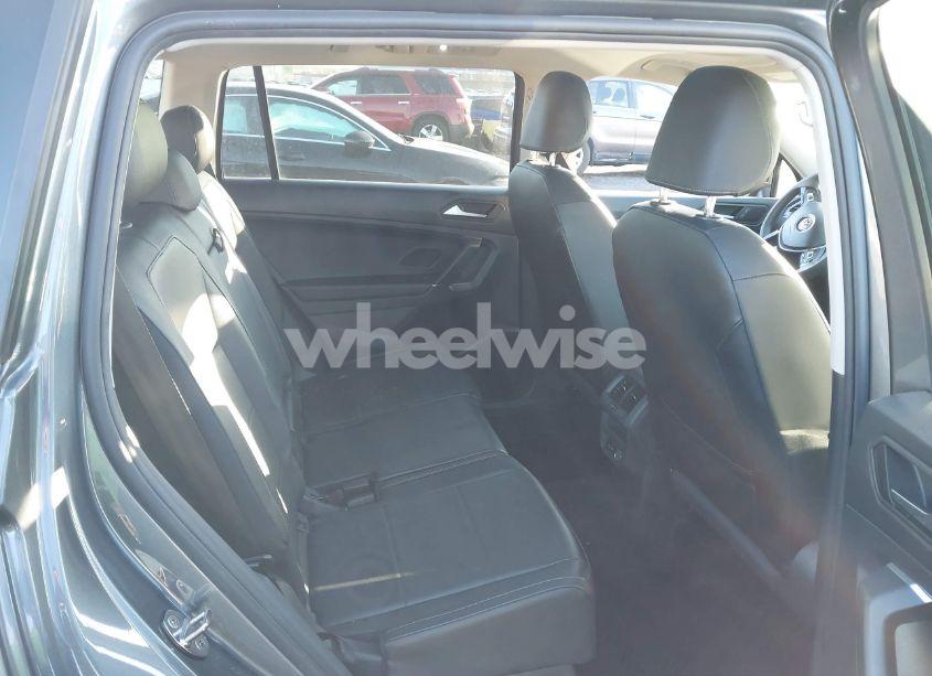 Photo 8 of 2020 Volkswagen Tiguan 2.0T SE/2.0T SE R-LINE BLACK/2.0T SEL (VIN 3VV2B7AXXLM025353)