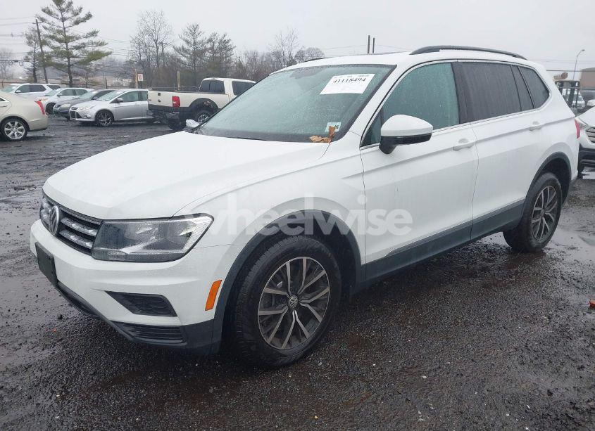 Photo 2 of 2021 Volkswagen Tiguan 2.0T SE/2.0T SE R-LINE BLACK/2.0T SEL (VIN 3VV2B7AXXMM084436)