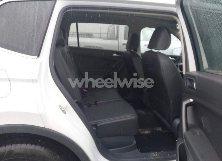 Photo 8 of 2021 Volkswagen Tiguan 2.0T SE/2.0T SE R-LINE BLACK/2.0T SEL (VIN 3VV2B7AXXMM084436)