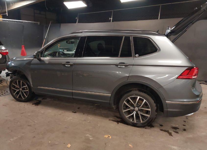 Photo 3 of 2021 Volkswagen Tiguan 2.0T SE/2.0T SE R-LINE BLACK/2.0T SEL (VIN 3VV2B7AXXMM090964)
