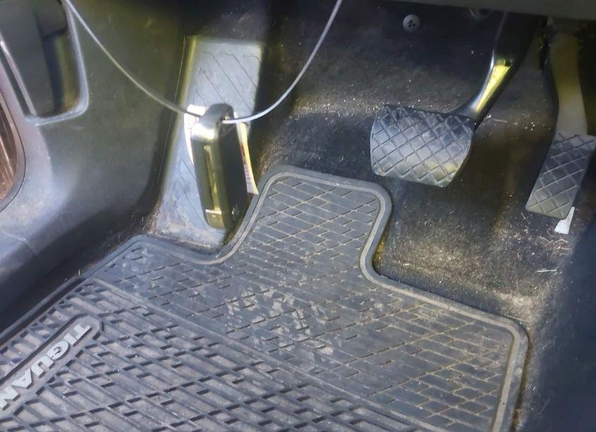 Photo 11 of 2021 Volkswagen Tiguan 2.0T SE/2.0T SE R-LINE BLACK/2.0T SEL (VIN 3VV2B7AXXMM116169)