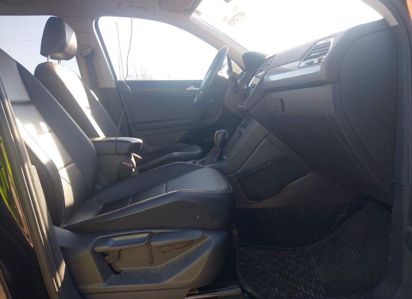 Photo 5 of 2021 Volkswagen Tiguan 2.0T SE/2.0T SE R-LINE BLACK/2.0T SEL (VIN 3VV2B7AXXMM116169)