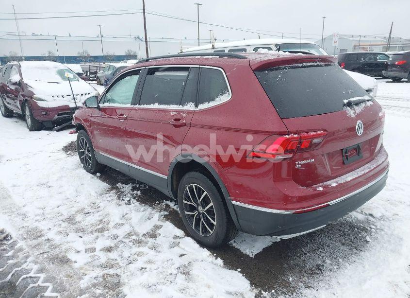 Photo 3 of 2021 Volkswagen Tiguan 2.0T SE/2.0T SE R-LINE BLACK/2.0T SEL (VIN 3VV2B7AXXMM125745)