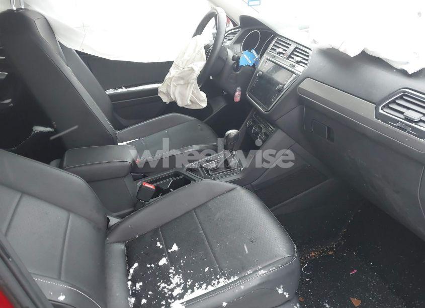 Photo 5 of 2021 Volkswagen Tiguan 2.0T SE/2.0T SE R-LINE BLACK/2.0T SEL (VIN 3VV2B7AXXMM125745)