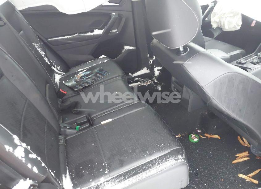 Photo 8 of 2021 Volkswagen Tiguan 2.0T SE/2.0T SE R-LINE BLACK/2.0T SEL (VIN 3VV2B7AXXMM125745)