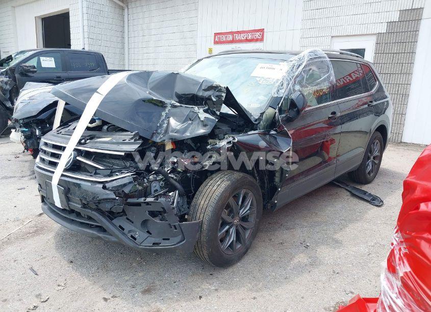 Photo 2 of 2022 Volkswagen Tiguan 2.0T SE (VIN 3VV2B7AXXNM060140)