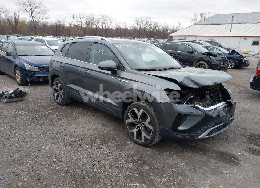 2022 Volkswagen Taos 1.5T SEL (VIN 3VV2X7B23NM015061) main photo