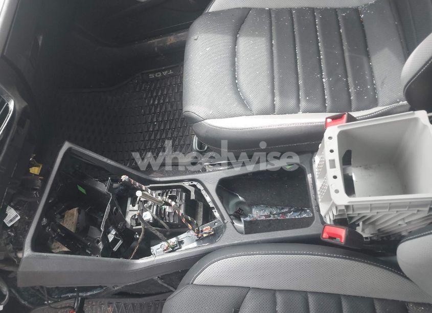 Photo 18 of 2022 Volkswagen Taos 1.5T SEL (VIN 3VV2X7B26NM019850)