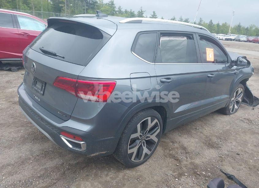 Photo 4 of 2022 Volkswagen Taos 1.5T SEL (VIN 3VV2X7B26NM019850)