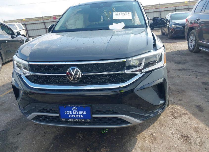 Photo 11 of 2023 Volkswagen Taos 1.5T SEL (VIN 3VV2X7B2XPM339448)