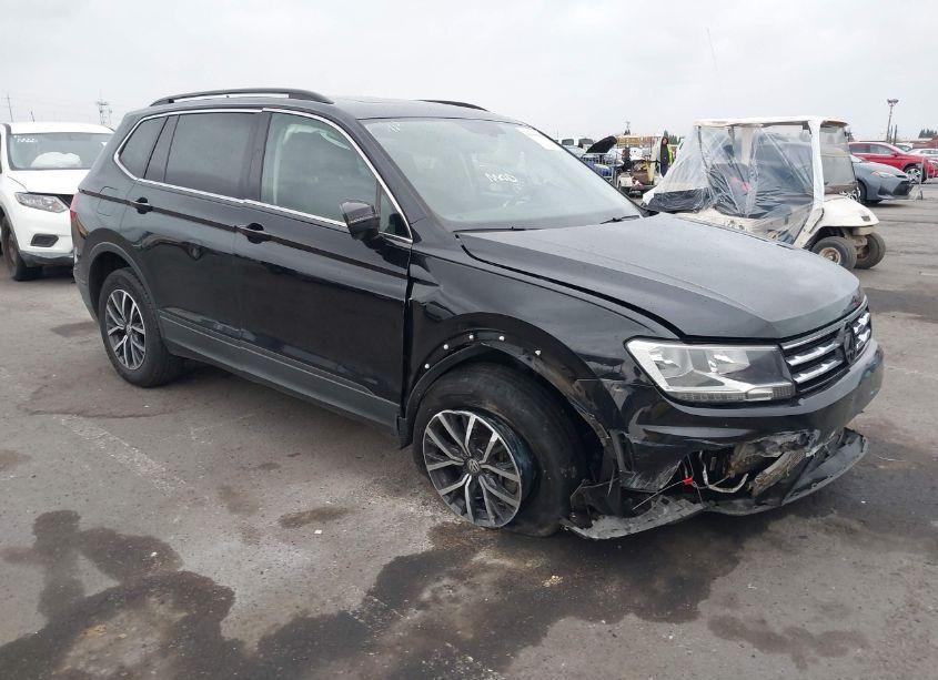 2019 Volkswagen Tiguan 2.0T SE/2.0T SEL/2.0T SEL R-LINE/2.0T SEL R-LINE BLACK (VIN 3VV3B7AX0KM111550) main photo