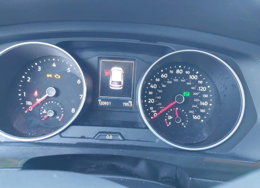 Photo 7 of 2019 Volkswagen Tiguan 2.0T SE/2.0T SEL/2.0T SEL R-LINE/2.0T SEL R-LINE BLACK (VIN 3VV3B7AX0KM152423)