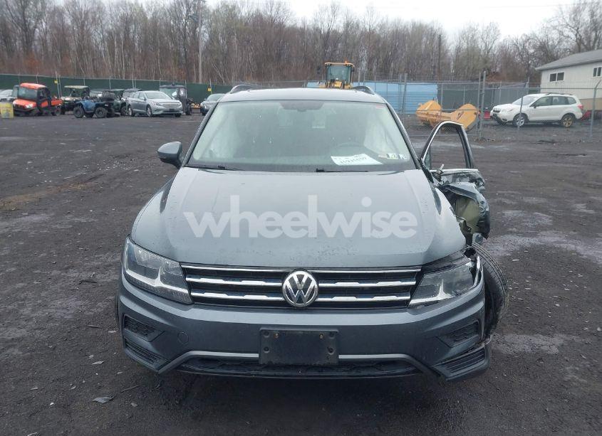 Photo 12 of 2020 Volkswagen Tiguan 2.0T SE/2.0T SE R-LINE BLACK/2.0T SEL (VIN 3VV3B7AX0LM086621)