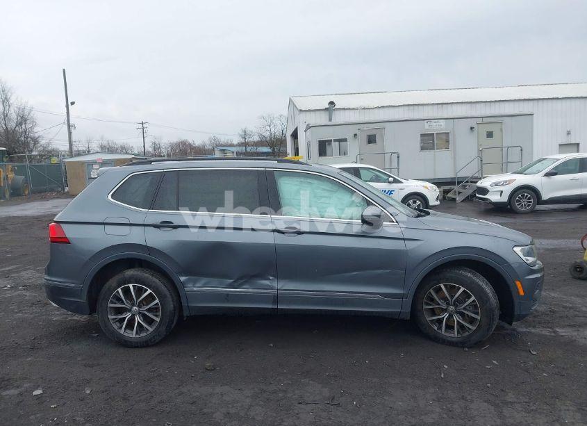 Photo 13 of 2020 Volkswagen Tiguan 2.0T SE/2.0T SE R-LINE BLACK/2.0T SEL (VIN 3VV3B7AX0LM086621)