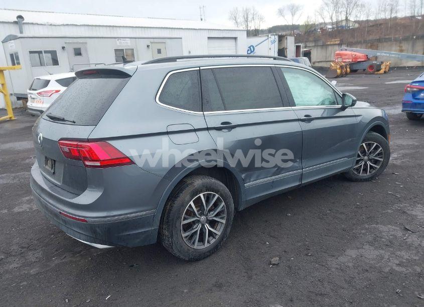 Photo 4 of 2020 Volkswagen Tiguan 2.0T SE/2.0T SE R-LINE BLACK/2.0T SEL (VIN 3VV3B7AX0LM086621)