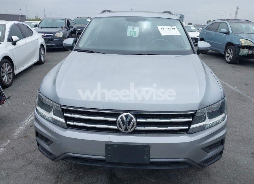 Photo 12 of 2020 Volkswagen Tiguan 2.0T SE/2.0T SE R-LINE BLACK/2.0T SEL (VIN 3VV3B7AX0LM108973)