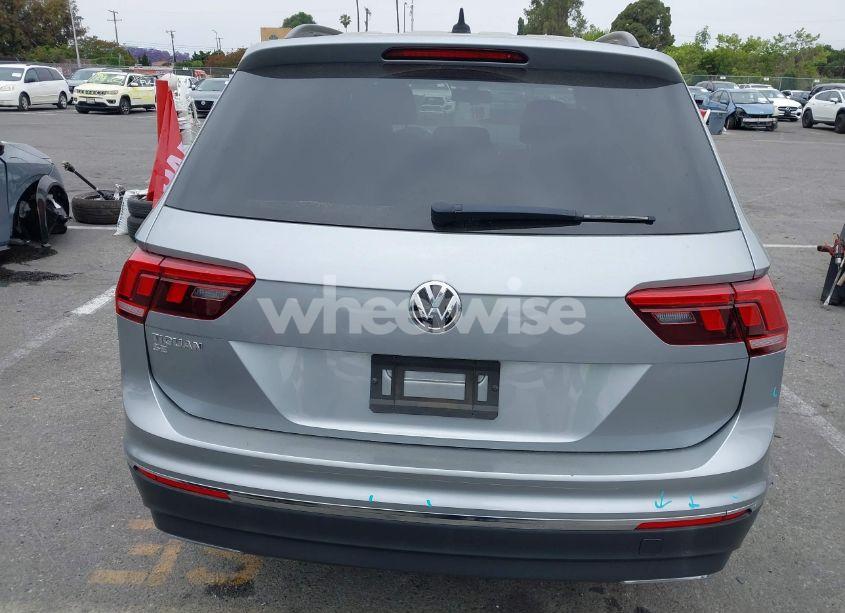 Photo 16 of 2020 Volkswagen Tiguan 2.0T SE/2.0T SE R-LINE BLACK/2.0T SEL (VIN 3VV3B7AX0LM108973)