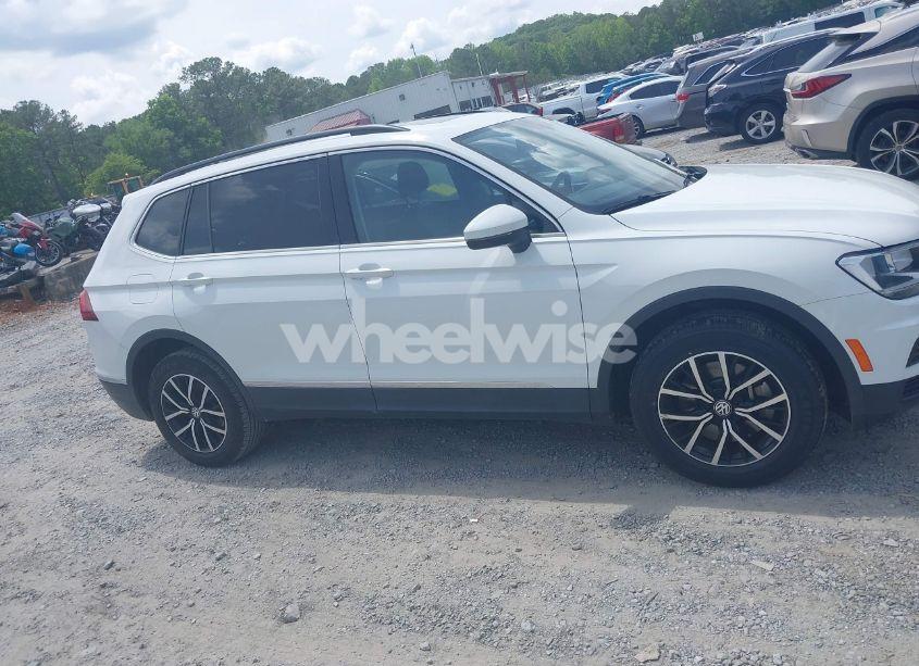 Photo 13 of 2021 Volkswagen Tiguan 2.0T SE/2.0T SE R-LINE BLACK/2.0T SEL (VIN 3VV3B7AX0MM104746)