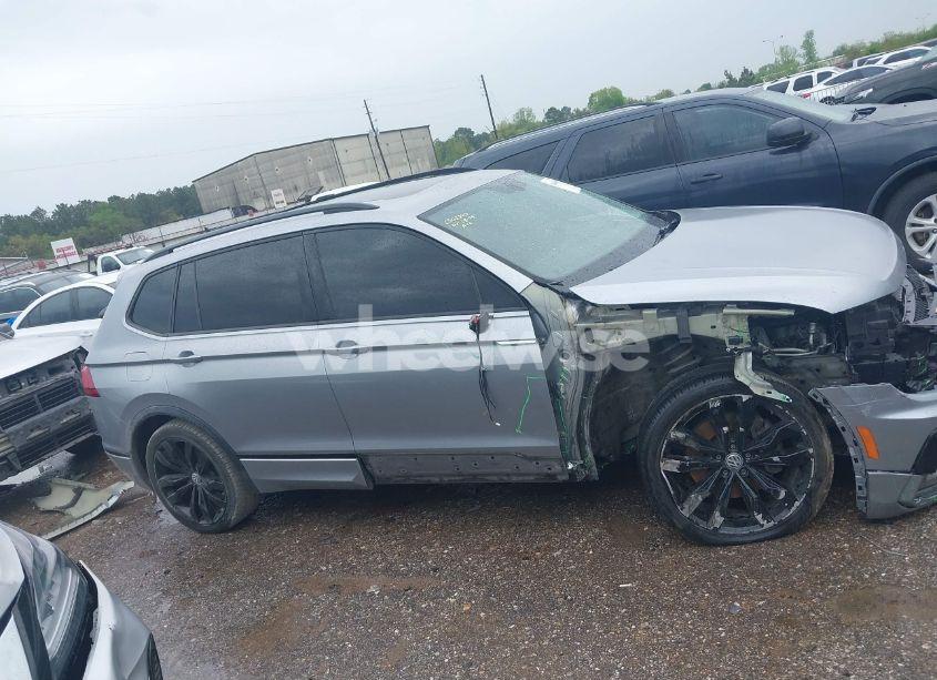 Photo 13 of 2021 Volkswagen Tiguan 2.0T SE/2.0T SE R-LINE BLACK/2.0T SEL (VIN 3VV3B7AX0MM119120)