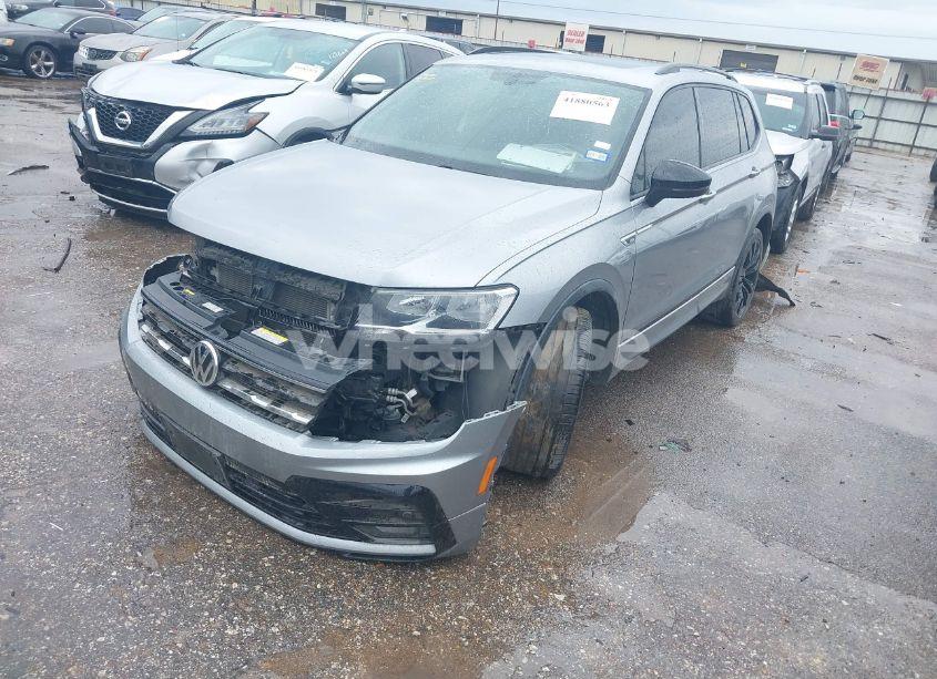 Photo 2 of 2021 Volkswagen Tiguan 2.0T SE/2.0T SE R-LINE BLACK/2.0T SEL (VIN 3VV3B7AX0MM119120)