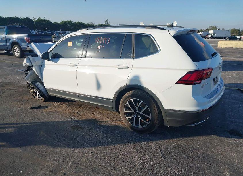 Photo 3 of 2021 Volkswagen Tiguan 2.0T SE/2.0T SE R-LINE BLACK/2.0T SEL (VIN 3VV3B7AX0MM121143)