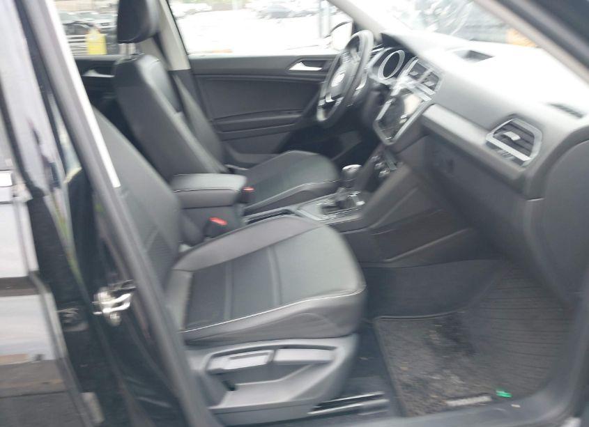 Photo 5 of 2021 Volkswagen Tiguan 2.0T SE/2.0T SE R-LINE BLACK/2.0T SEL (VIN 3VV3B7AX0MM157866)